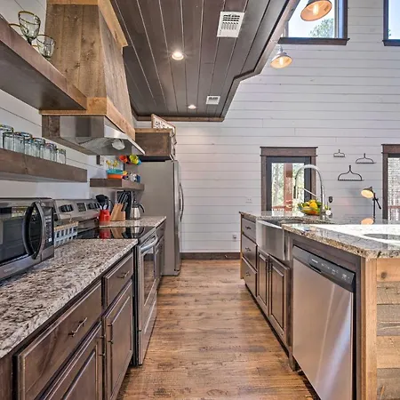 Luxury Cabin Getaway 1 Mi To Broken Bow Lake! Exterior photo