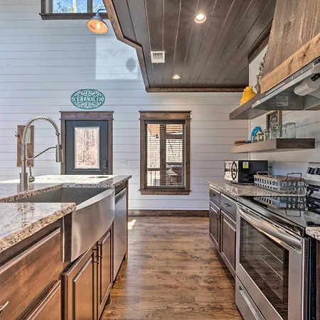Luxury Cabin Getaway 1 Mi To Broken Bow Lake! Exterior photo