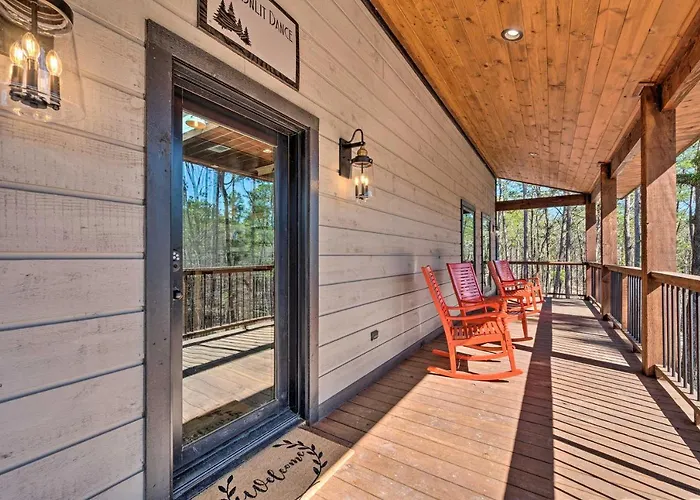 Luxury Cabin Getaway 1 Mi To Broken Bow Lake!